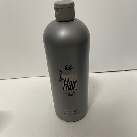 Wella Liquid Hair Moisture Rinse Volume 32 OZ HTF